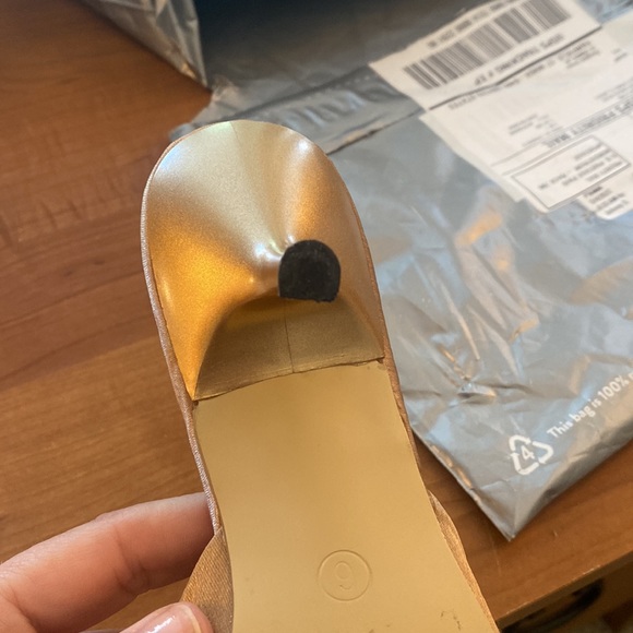 Gold Sequins shoes - Picture 5 of 5